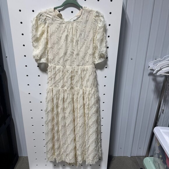 En Saison Dresses & Skirts - NWT En Saison Tan Dress With Frill Size Medium